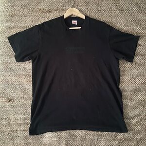 Supreme black logo Tee